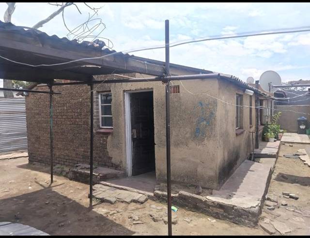 2 BEDROOM HOUSE FOR SALE IN MEADOWLANDS